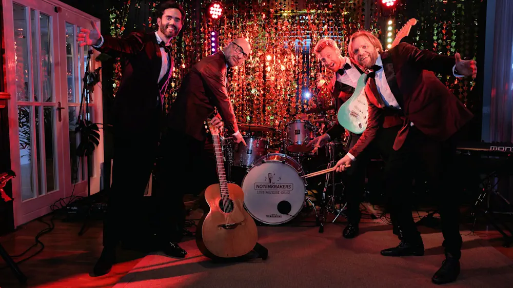 Live band muziekquiz bedrijfsuitje Live band muziekquiz bedrijfsuitje